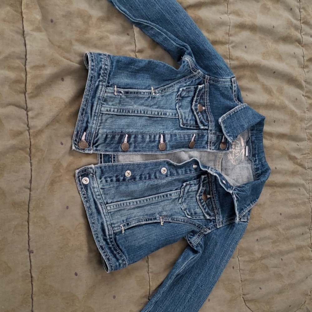 Girls size 6/7 1969 gap denim jacket